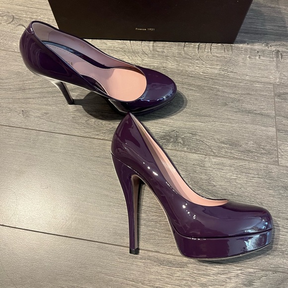 Gucci Vernice Crystal Platform Pumps - Picture 4 of 5
